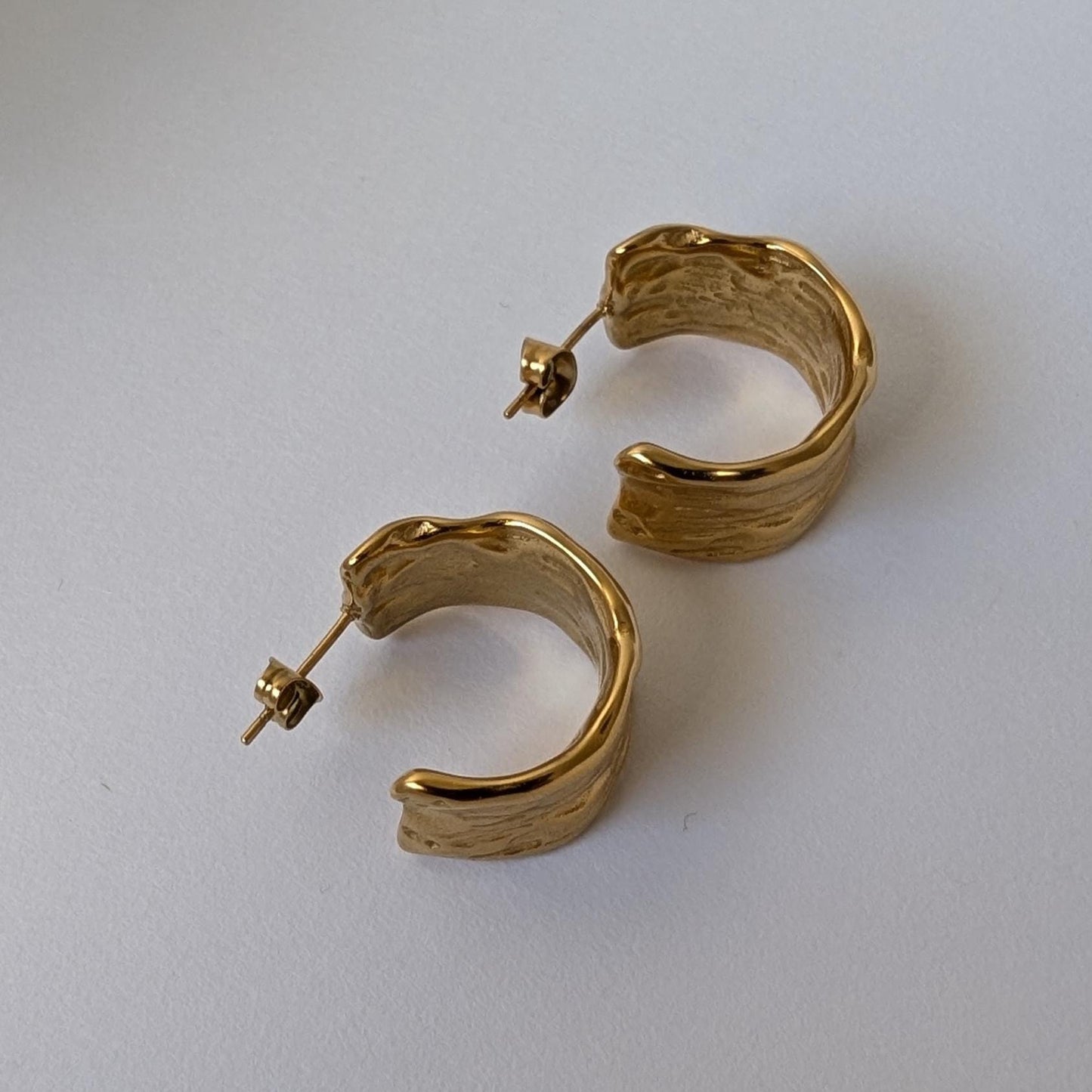 Mabby Hoop Earrings