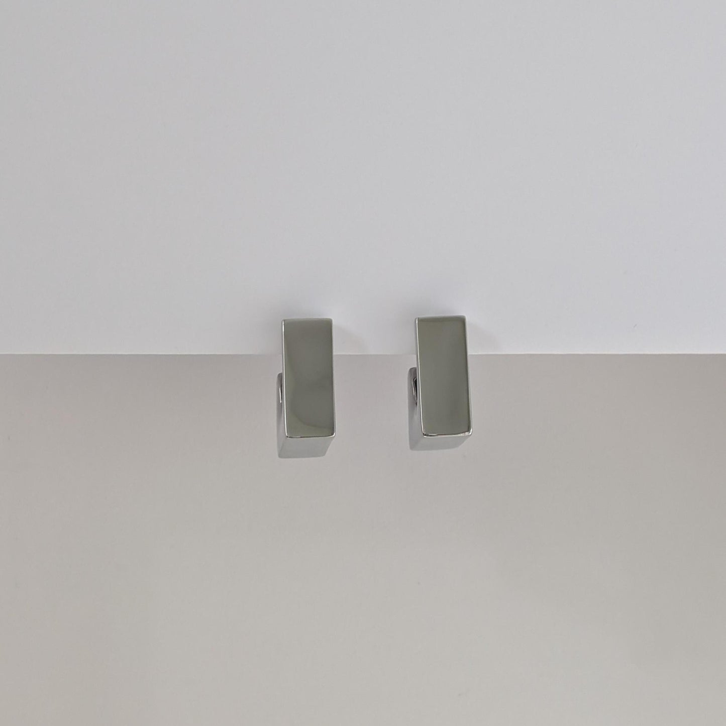Nita Chunky Hoop Earrings - Silver