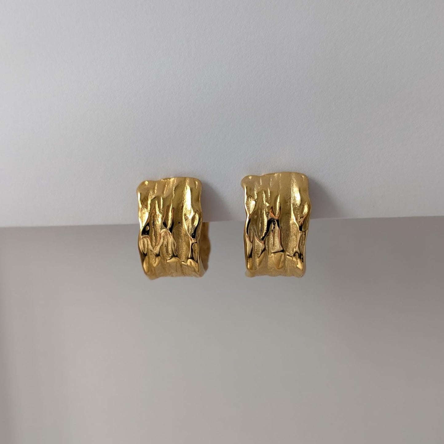 Mabby Hoop Earrings
